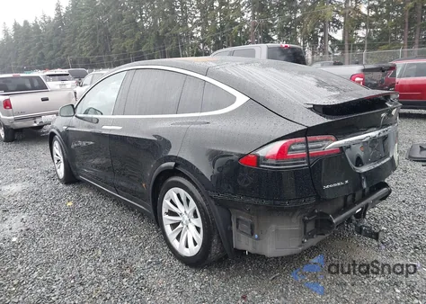 2016 Tesla Model X 60D/70D/75D/90D из США, поврежденный, VIN 5YJXCAE21GF008741